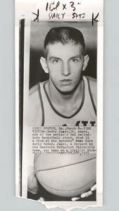 SOUTHERN METHODIST University Basketball Player BOBBY JAMES 1959 Press Photo - Imagen 1 de 2