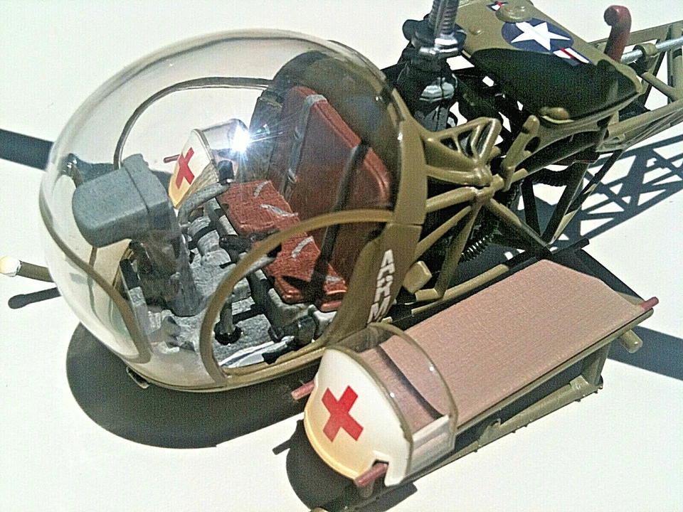 Corgi Bell H-13 Sioux US Army M.A.S.H Helicopter Korea 1951 Die-cast 1:48 Scale - Image 1 of 4