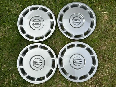 NOS 15" Volvo 850 940 960 S90 V90 Tapacubos Tapacubos Cubiertas Ruedas 9127311 Foto 1 de 4