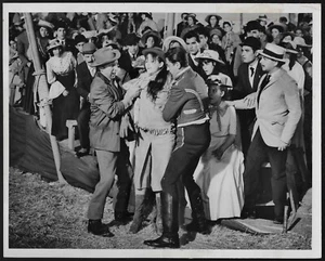 Claudia Cardinale Original 1960s On Set Press Photo Circus World - Picture 1 of 2