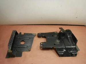 Jeep Cherokee XJ 1995 2.5 4 Cyl Radiator Grille Support Brackets Set Pair   - Bild 1 von 9