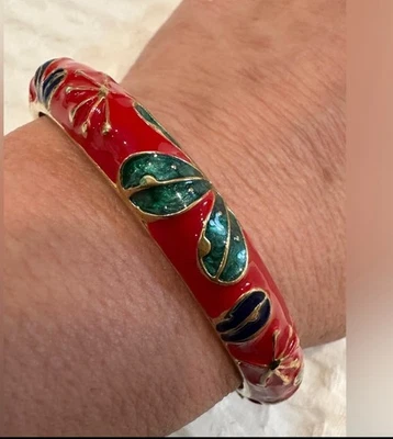 Nuevo Brazalete Brazalete Firmado Navidad Poinsettia Bisagras ~ Rojo + Verde + Azul Marino + Oro ~ $38 Foto 1 de 4