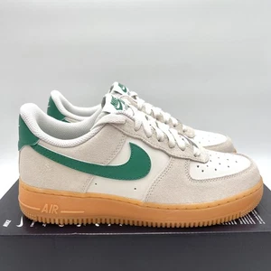 Nike Air Force 1 '07 LV8 Entrenadores UK5.5 Verde Blanco Gamuza Hombres Tenis AF1 Goma  - Imagen 1 de 15