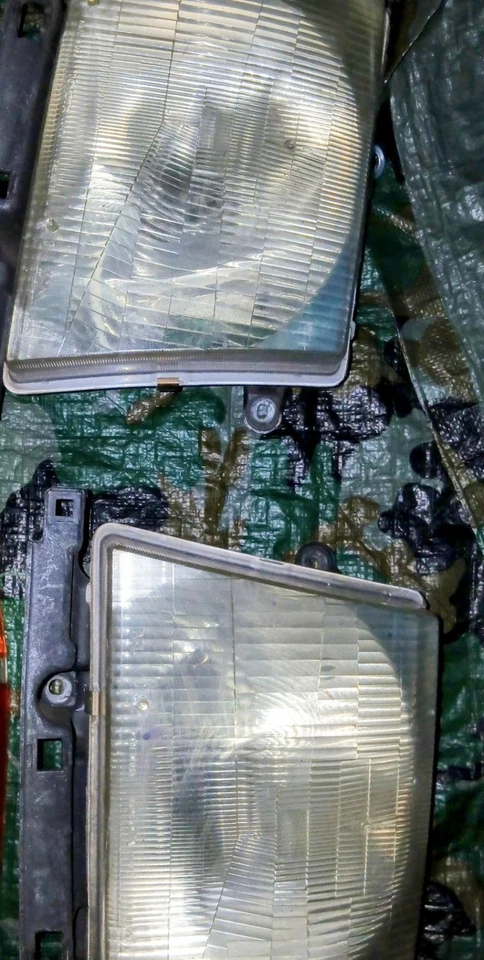 Juego de montaje de faros para Toyota Tacoma 1997-2000 izquierda y derecha con bombilla Foto 1 de 1