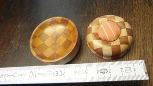 altes Nadelkissen und Ablage Schälchen aus Holz - Bild 1 von 7