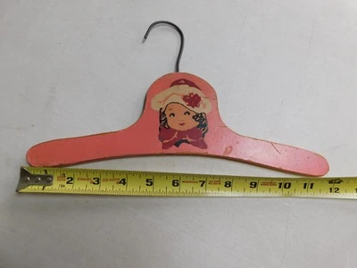 Percha de madera vintage infantil pintada o calcomanía 12" niña Foto 1 de 4