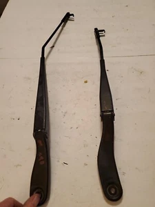 2004 2011 VOLVO S40 LEFT & RIGHT WINDSHIELD WIPER ARMS PAIR OEM NO BLADES - Picture 1 of 5