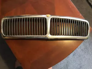 2002-2008 Jaguar X-Type OEM Front Grille Assembly (Chrome & Charcoal) - Picture 1 of 4