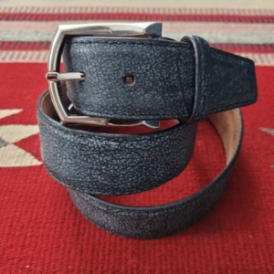 Cinturón Trafalgar Azul Negro Exótico Genuino Cuero Búfalo Africano Talla 42 Dinero Antiguo - Imagen 1 de 8