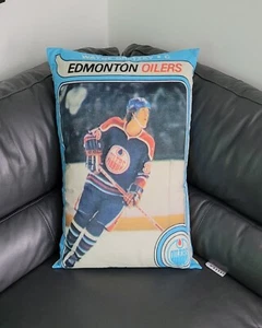 Wayne Gretzky OPC Rookie Card Pillowcase *KING SIZE PILLOW NOT INCLUDED - Picture 1 of 5
