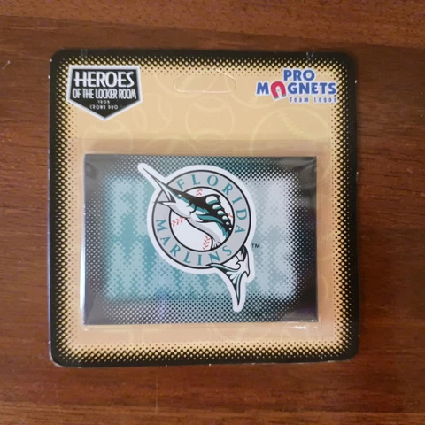 VINTAGE FLORIDA MARLINS MLB Licensed Baseball fridge locker magnet 3.5 x 2.5 NEW Cover