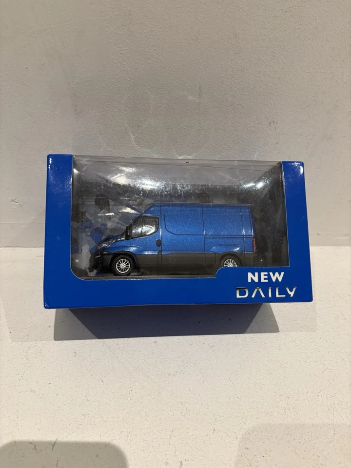 Iveco Daily 2014 1:43 Eligor Diecast Model In Blue Brand New Boxed BNIB Rare — 第 1/4 张图片