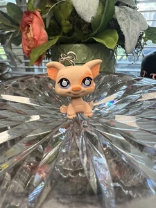 Vtg NWT Littlest Pet Shop LPS 2010 Hasbro Tomy Pig Piglet Collectible Keychain - Picture 1 of 6