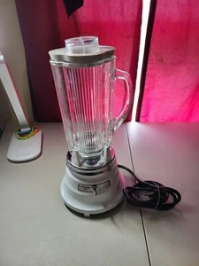 WARING PRO Classic Kitchen Blender PB226 WF2111211 Glass Pitcher Base Motor VG - Picture 1 of 6