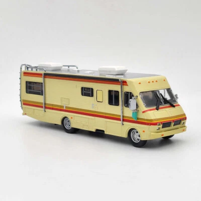 Greenlight 1/64 1986 Fleetwood Bounder Breaking Bad Rare Diecast Collection Car - Image 1 of 4