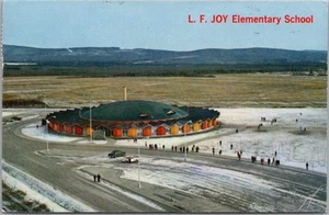 FAIRBANKS, Postal de Alaska "L.F. JOY ELEMENTARY SCHOOL" Vista Aérea / Invierno - Imagen 1 de 2