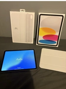 Apple iPad 11th Gen 2025 256GB Silver + Smart Folio White A16 - Mint Condition - Picture 1 of 8