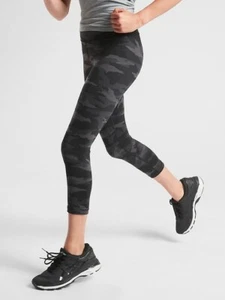 Athleta Girl Black Camo Printed Chit Chat Capri Leggings Pant XS 6 - Picture 1 of 2
