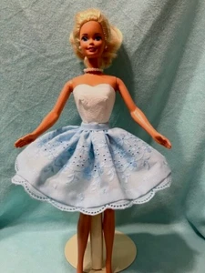 BLUE EYELET SKIRT W/ EMBROIERY HANDMADE ORIGINAL BARBIE DOLL CLOTHES - Picture 1 of 3