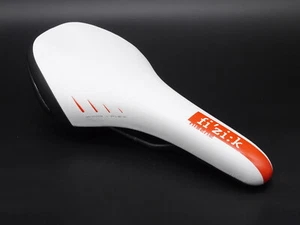 FIZIK fi´zi:k Nisene Mountainbike Gravel Tour Sattel - NEU - Picture 1 of 5