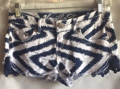 Vanilla Star Short Shorts Juniors Size 1 Stretch Floral Blue Lace Women's    - Image 1 of 3