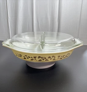 Vintage Pyrex Gold Leaf Acorn Divided Casserole Dish 1-1/2 Quart With Clear Lid - Picture 1 of 10