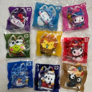 🌟2024 Peluche Juguete Happy Meal McDonalds YU-GI-OH x HELLO KITTY-Juego completo de 9 EE. UU. 🌟 - Imagen 1 de 10