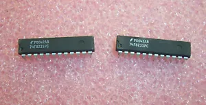 QTY (15)  74F823SPC FAIRCHILD 24 PIN DIP 9-bit FLIP FLOP NOS 1 TUBE - Picture 1 of 3