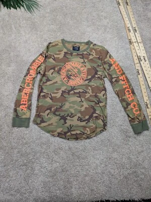 Camisa Abercrombie Fitch Para Hombres Pequeña Crew Camuflada Verde Cosida Corte Largo Elastizada Muscular Foto 1 de 4