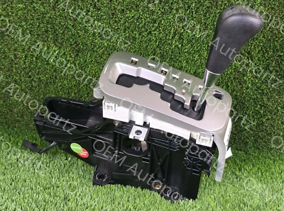 Toyota 4runner 2003-2009 Floor shifter Selector Auto Gear Oem used - Image 1 of 4
