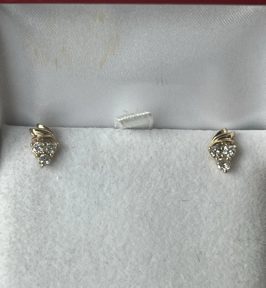 Diamond Studs 0.50 Ct 14k Yellow Gold - Image 1 of 3