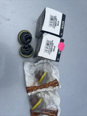 Juego de enchufes de placa Mopar genuino 55157302AA 1P1332 Jeep Liberty 1ª generación Foto 1 de 4