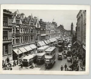 Tráfico en la calle alta en tranvías Belfast, Irlanda Europa 1941 foto de prensa - Imagen 1 de 2