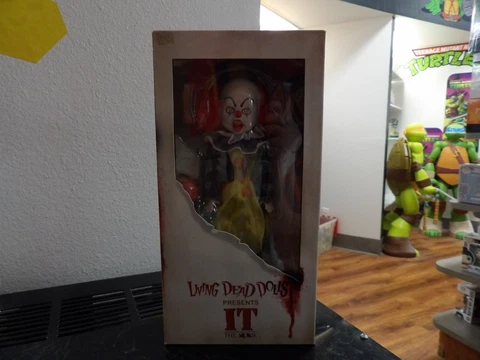 Pennywise Living Dead Dolls Horror IT The Movie Mezco Toyz NIB 2017 ! Cover