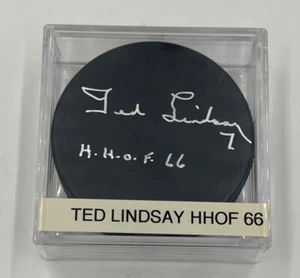 Ted Lindsay Signed Hockey Puck HHOF 66 Inscribed With Display Case - Picture 1 of 3