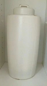 Urna de cerámica de gres tarro con tapa esmalte de avena con guijarros mate, objetivo 14,5" de alto - Imagen 1 de 7