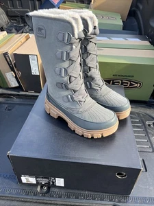 Sorel Tivoli V Tall Winterstiefel - Damen - 7,5 / Quarry/Grill NEU - Bild 1 von 8