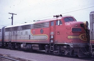 ATSF Santa Fee 309C Eisenbahn Zug Lok F7 Original 1973 Foto Dia - Bild 1 von 1