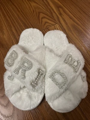 Bride Women’s White Slippers Size 40-41 - Image 1 of 4