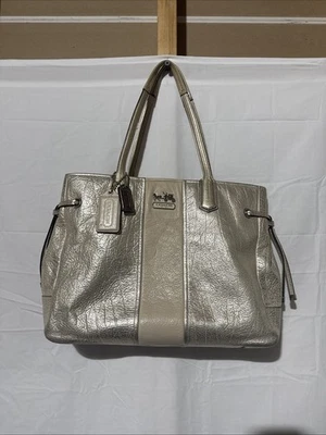 Bolso de Mano Coach Chelsea Cuero Rayas Charlie Carryall Cartera Dorado Crema Foto 1 de 4
