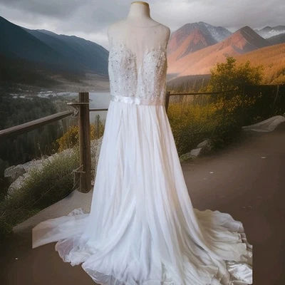 Vestido de novia Franssical talla 14 nuevo con etiquetas Foto 1 de 4