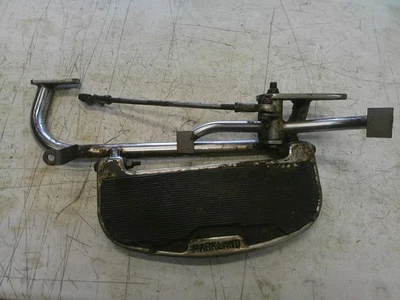 Honda Goldwing GL1000 1975-1979 reposapiés conductor izquierdo palanca de cambios montaje de suelo Foto 1 de 4