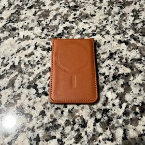 Genuine Leather MagSafe Wallet for iPhone with Adjustable Bracket - Photo 1 sur 7