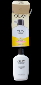 Loción hidratante facial diaria Olay Complete FPS 15 para piel normal 6 fl oz - Imagen 1 de 3
