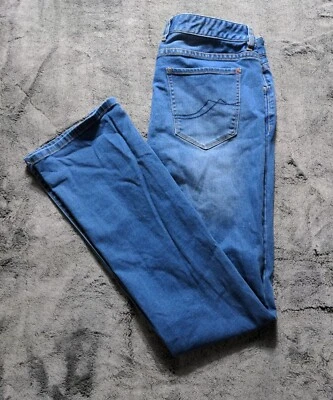 Mountain Khakis Classic Fit Women's Jeans Size 6 Medium Wash - Image 1 of 4