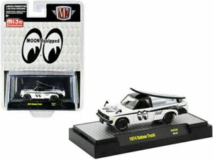 M2 MACHINES 31500 MJS26 1974 DATSUN 620 PICK UP TRUCK SURFBOARD MOONEYES 1/64 - Picture 1 of 1