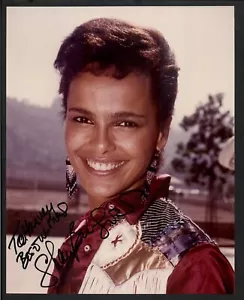 Shari Belafonte - Foto firmada autógrafa color 8x10 - Hotel - Imagen 1 de 2