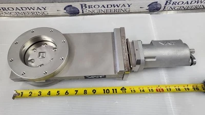 VAT MANUAL GATE VALVE 8 BOLT 4" OPENING 11.1HV - Image 1 of 4