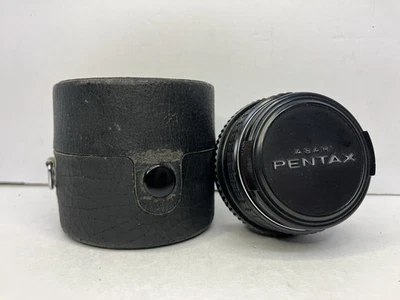 SMC PENTAX-M 28mm 1:2.8 Manual Focus Wide Angle Lens with Lens Caps And Case - Image 1 of 4