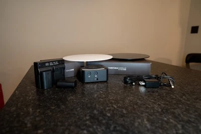 Edelkrone HeadONE (V2) 360° Motorized Pan System w/ Turntable Module & Batteries - Image 1 of 4